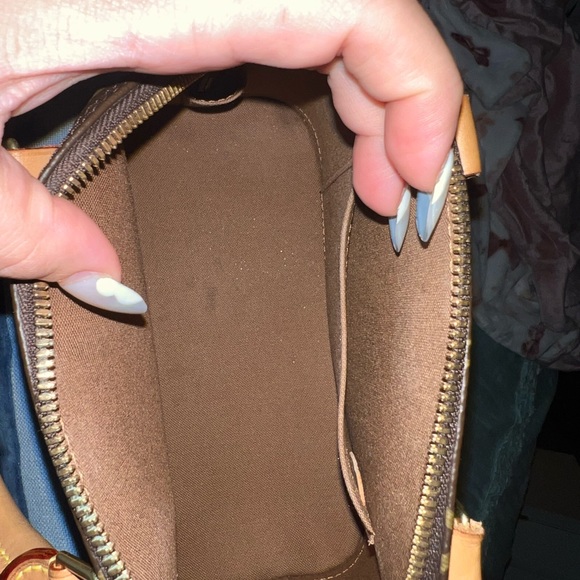 SOLD LOUIS Vuitton Alma BB - Picture 4 of 13